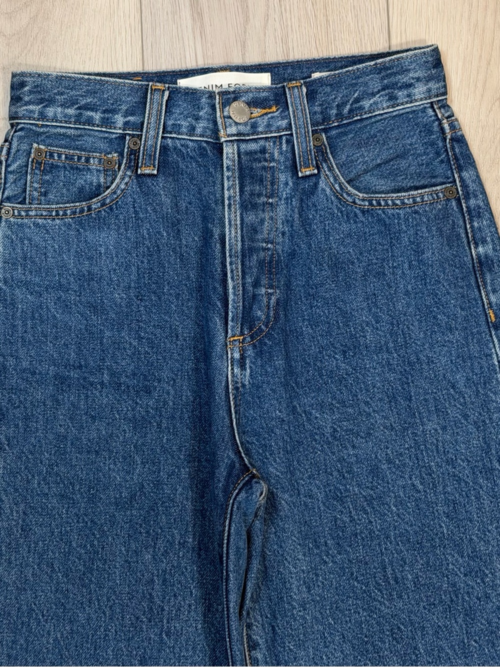 Denim Forum High-Rise Cropped Wide-Leg Jeans in Blue - Picture 4 of 9